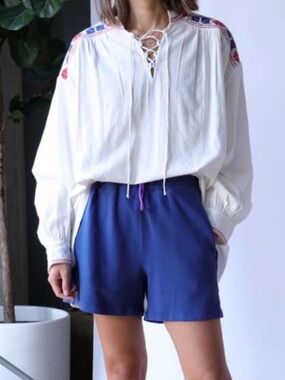 Xírena Dill Ivory Oversized Top with Red & Blue Embroidery